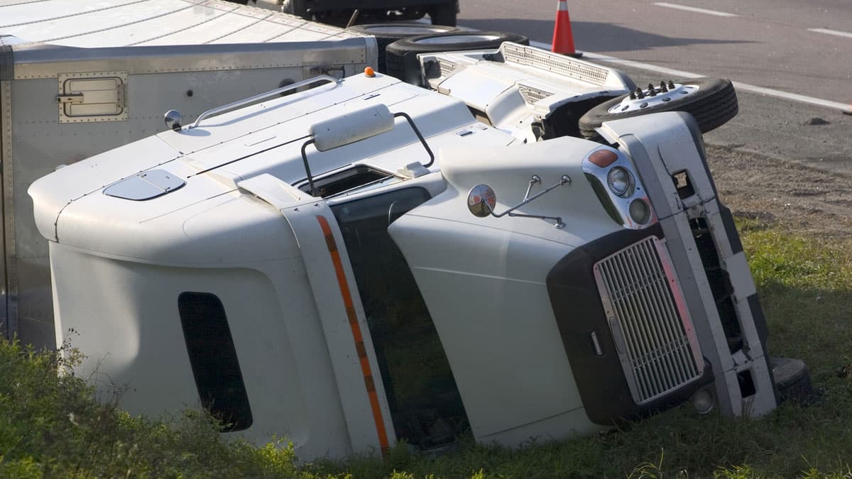 Common-Mistakes-After-a-Truck-Crash-Advice-from-a-Beaumont-Truck-Accident-Attorney